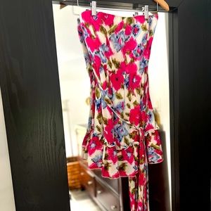 Flowery strapless dress